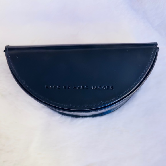 Marc by Marc Jacobs Glasses Case - Picture 2 of 7